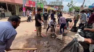 রাস্তার ময়লা আবর্জনা পরিষ্কার করছে শিক্ষার্থীরা অলিপুর,হবিগঞ্জ @pabelraj7906