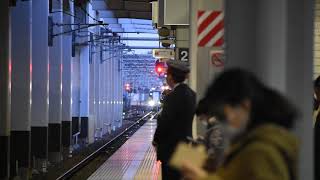 パンタがスパークして火花が！名鉄2000系太田川通過