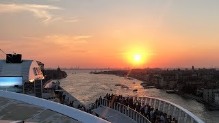 HD | AIDA BLU beautiful departure in Venice, Italy | Auslaufmusik \