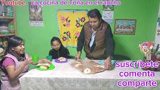 Gracias a Dios en familia pudimos compartir la rosca de Reyes magos con la niña Josefina