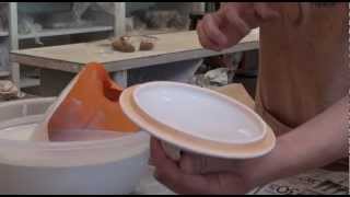 100. Glazing a Casserole / Lidded Jar with Hsin-Chuen Lin