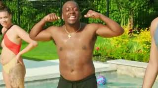10,000 dodgeball challenge dont fall in the pool