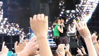 Green Day - Old Trafford Manchester June 2010 - Are We the Waiting - Girl singing with band.MTS
