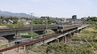 碓氷川を渡る211系電車～信越本線安中