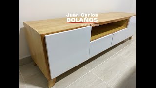 Mueble de TV y puff tipo baúl - Juan Carlos Bolaños DISEÑO INTERIOR - Muebles