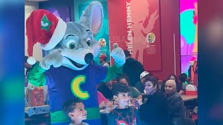 Meet the Chuck E. Cheese | Chuck E. Cheese | animatronic