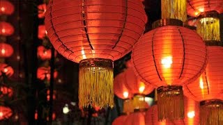 Dragon boat lantern: A parade float with good wishes and happiness