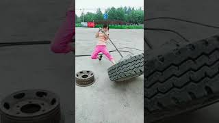 Female car mechanic changes tires , Cute  girl changes car tires # 265