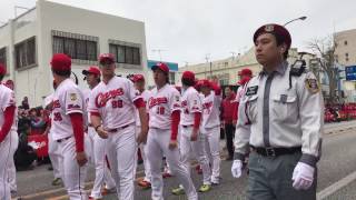 沖縄市カープ優勝パレード