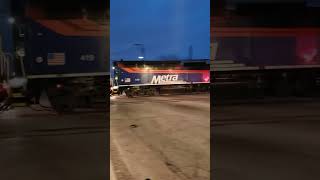 METX 419 and Stupid Gate Runner at 119th Street 12/5/22