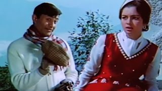 Dev Anand tries to Flirt with Asha Parekh - Mahal Scene 5/8
