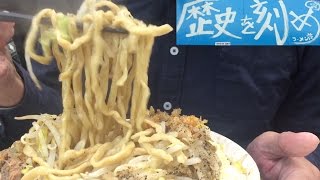 【二郎系ラーメン】「ラーメン荘 歴史を刻め 下新庄本店」で汁なし大ラーメンの全マシ【関西】