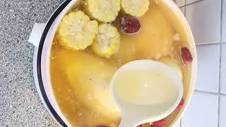 Gà hầm hạt sen, táo đỏ thơm ngon, tẩm bổ cho cả nhà