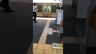 JR桂川駅🚉にて 普通 京都方面野洲行き 221系 B11編成(クモハ 221-50) 車内から ドア閉めまでの様子