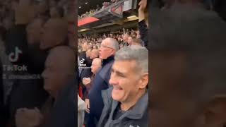 🇧🇷 Brunos Dad in the Away End with the Newcastle fans v Man Utd "We've got Bruno in the middle!"