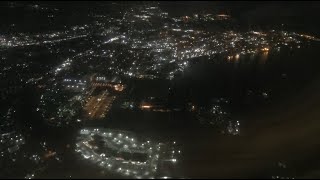 三浦半島の上空の夜景を見ながら羽田空港に着陸するAIRDO-B737機型