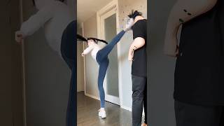 复制打开抖音，看看【半颗糖🍬的作品 Chinese tiktok fighting scene