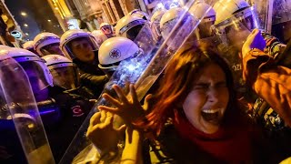 Polizei stoppt Frauendemo in Istanbul