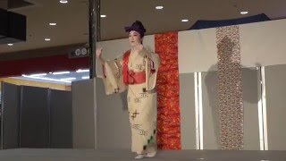 琉球ぬうとぅいむち（琉球舞踊）（３）　演目：加那ヨー　 「沖縄県立芸術大学」