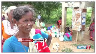 சிவகங்கை அருகே குடிநீருக்காக அலையும் கிராம மக்கள் : நீரை பிடிக்க உணவுடன் காத்திருக்கும் அவலம்