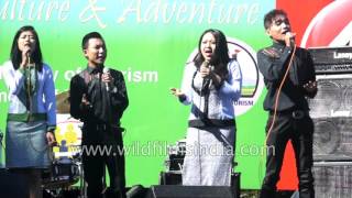 Young generation showcases their singing talent at Thalfavang Kut