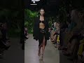 BELLA HADI WALKING FOR MICHAEL KORS #voguetrends #ss23 #michaelkors  #trending #bellahadid