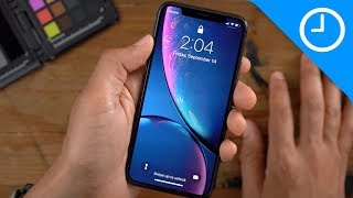 iPhone XR & XS Wallpaper - Download now!