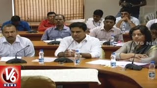 Minister KTR Video Conference With Municipal Commissioners || Hyderabad || V6 News