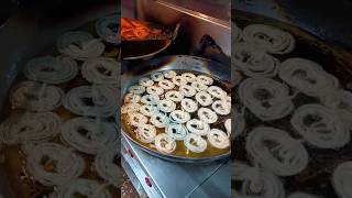 Aj humne khaya best Jalebi! #minivlog #yt #youtubeshorts #world_of_khushbu #food #viralvideo