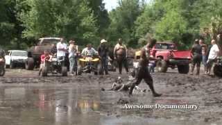 Mud Wrestling Girl Vs Dude