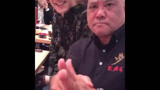 He makes his fingers snap. at Yakiniku Restrant TAMURA. 南部虎弾 / NAMB TORATA（電撃ネットワーク / TOKYO SHOCK）