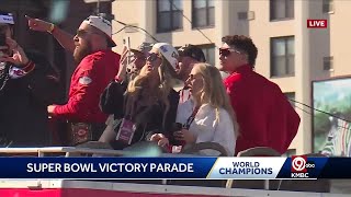 Chiefs quarterback Patrick Mahomes, tight end Travis Kelce arrive at the Super Bowl parade
