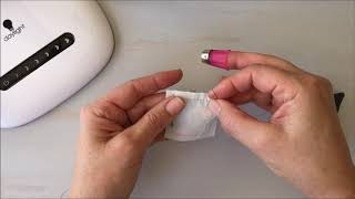 Hand Piecing Basics: The Running Stitch and Quilter's Knot