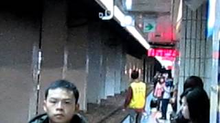 20130111@0275次(TEMU1000型電聯車)太魯閣自強號列車~台北站進站停車!!