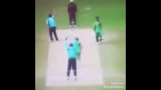 Womens Cricket FUNNY Run Out || Hilarious Comedy