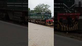 Karachi Express Throw Pass #pakistan_railway #viral