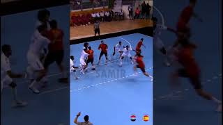 كريم هنداوي حارس منتخب مصر لكرة اليد يحرز هدف ضد اسبانيا ذهبية دورة البحر المتوسط