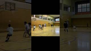 【バスケ】3on3、1on1で有効スキル！DFとのズレを作る最強のドライブ技クロスジャブ！#shorts #basketball