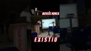 Moisés nunca existiu. As leis são adaptações de outras culturas.