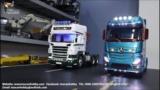 Compare two customized RC LESU tractor truck,see the brushed and brushless motor driving difference.