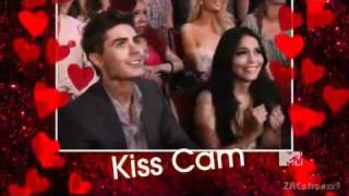 Zac Efron and Vanessa Hudgens - Kiss Cam (MTV Movie Awards 2010)