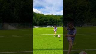 MESSI DRIBBLING 😱 MESSI TRAINING 😱🔥👏 #shorts #football #footballshorts #dribbling #messi  #short