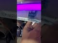 Cara mebedakan uang palsu dan uang asli dengan sinar lampu uv, silahkan simak video nya gaes:)