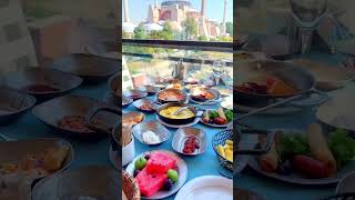 Aya Sofya Manzarası Eşliğinde Türk Kahvaltısı. Seven Hills Hotel Sultanahmet Istanbul #breakfast