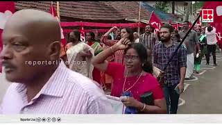 'കണ്ണേ കരളേ സന്ദീപേ, ഞങ്ങടെ നെഞ്ചിലെ റോസാപ്പൂവേ, ഇല്ല ഇല്ല മരിച്ചിട്ടില്ല ജീവിക്കുന്നു ഞങ്ങളിലൂടെ'