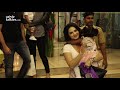 sunny leone angry on media for clicking pic of her daughter