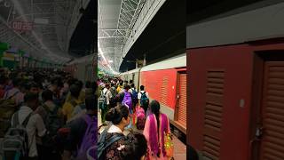 12839 Chennai Mail Howrah Station Arrival  🚆 #shorts #viral #trending #train #railway