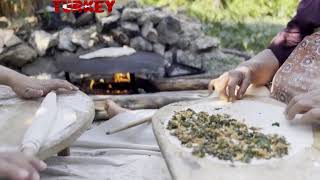 😱 😋 🗺️ Enjoy Rustic Herb-Stuffed Flatbread - Turkish Village Grandma’s Masterpiece #yummy #recipe