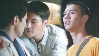 Uncle and his lover were flirting in the car, but unexpectedly Xiaoshou witnessed everything from