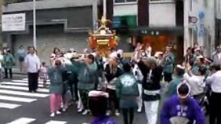 平成２２年湯島天満宮例大祭同朋町女性神輿渡御3.wmv